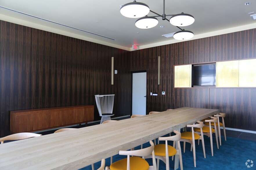 More Photos Of 750 S Grand Ave, Los Angeles Apartments For Lease