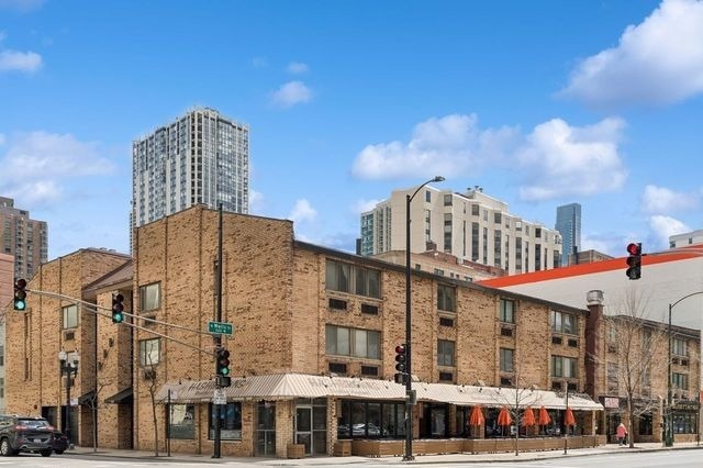 More Photos Of 1143-1155 N Wells St, Chicago Apartments For Lease