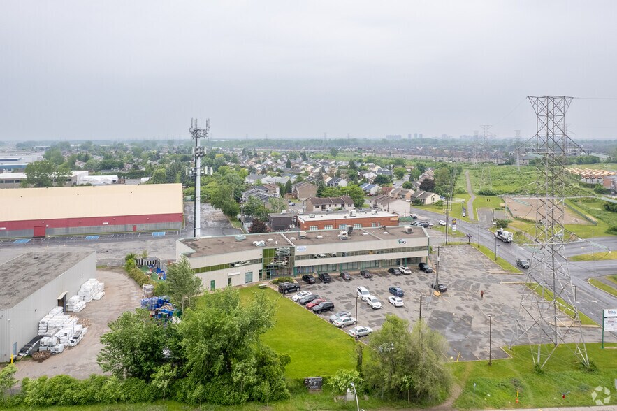 More Photos Of 5305 Notre-Dame, Laval Office Residential For Sale