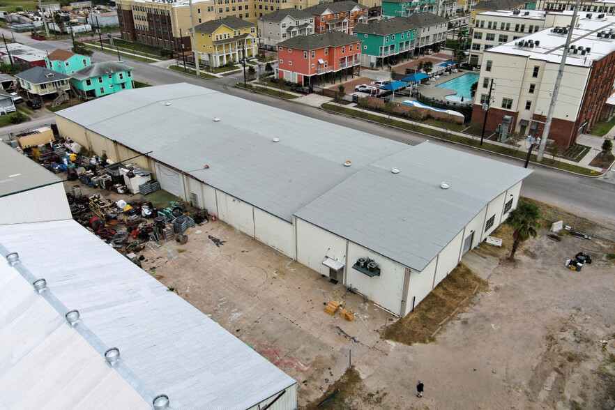 Primary Photo Of 5302 Sealy St, Galveston Warehouse For Lease