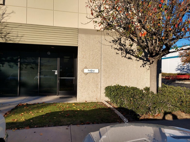 More Photos Of 4531 Market St, Ventura Manufacturing For Lease