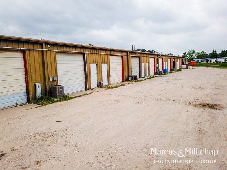 More Photos Of 27493 Hanna Rd, Conroe Warehouse For Lease