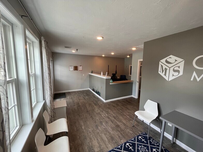 More Photos Of 4-6 Barlows Landing Rd, Pocasset Storefront Retail Office For Sale