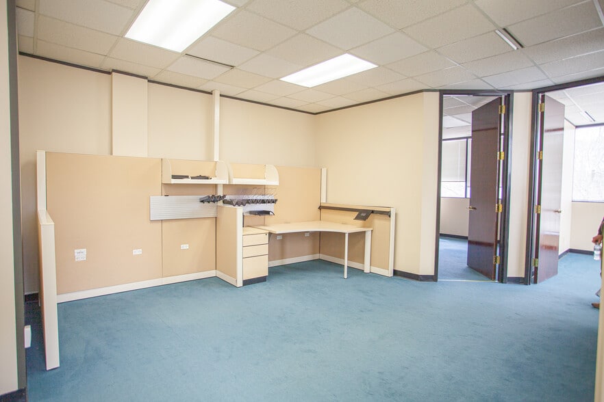 More Photos Of 1135 Kildaire Farm Rd, Cary Office For Lease