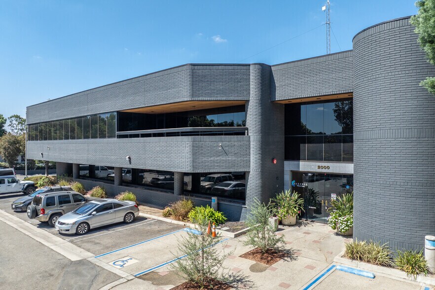 More Photos Of 2000 Market St, Riverside Office For Lease