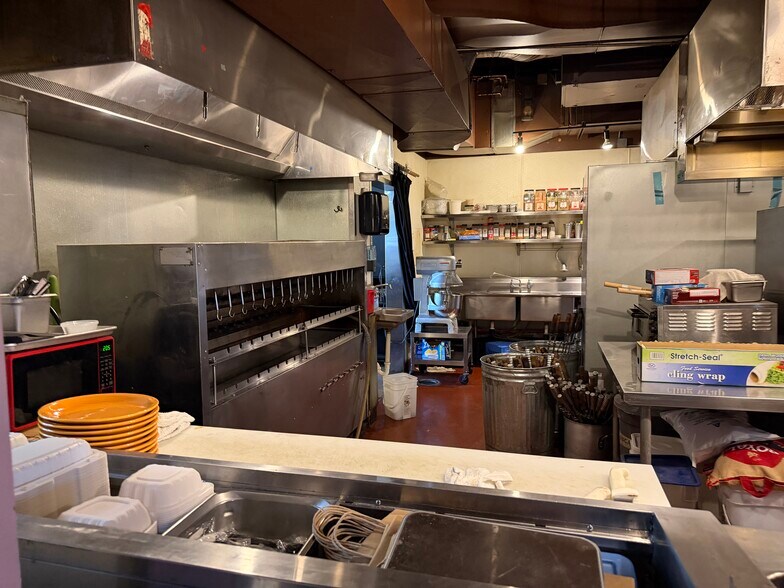 More Photos Of 2313 1st Ave, Seattle Apartments For Lease
