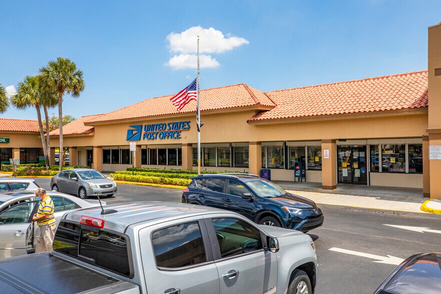 More Photos Of 12520 Pines Blvd, Pembroke Pines Unknown For Lease