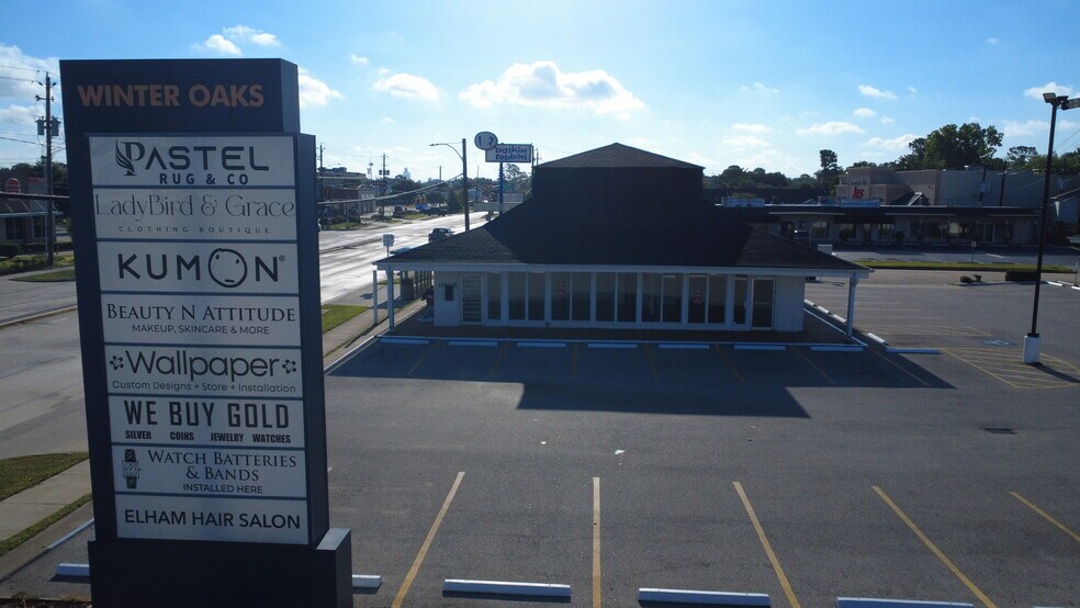 More Photos Of 14501-14525 Memorial Dr, Houston Unknown For Lease