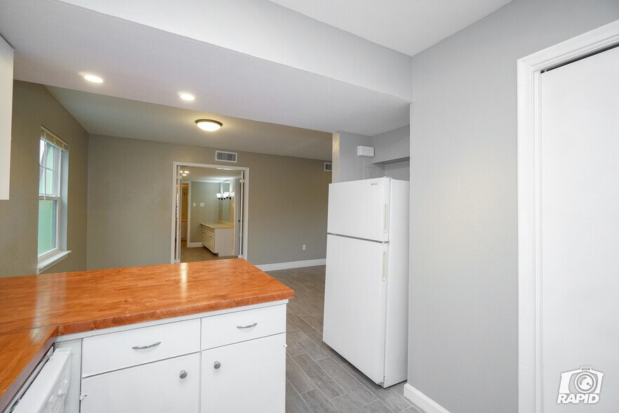 More Photos Of 601 George Ave, Midland Apartments For Sale