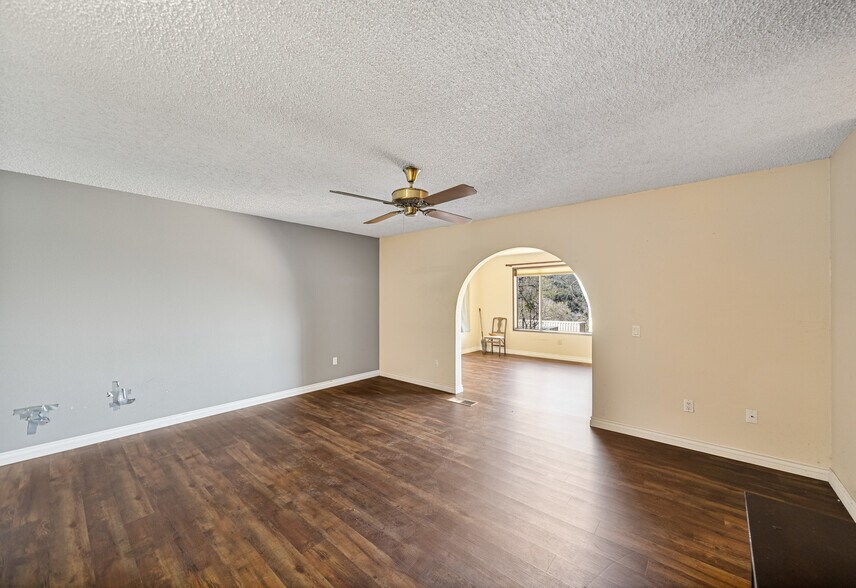 More Photos Of 11550 Raspberry Ln, Oak Glen Specialty For Sale