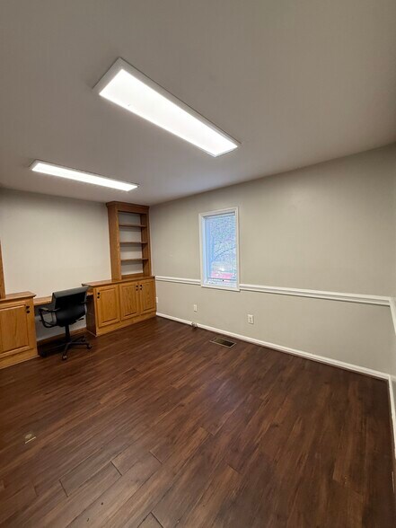 More Photos Of 304 E Washington St, Mebane Medical For Lease