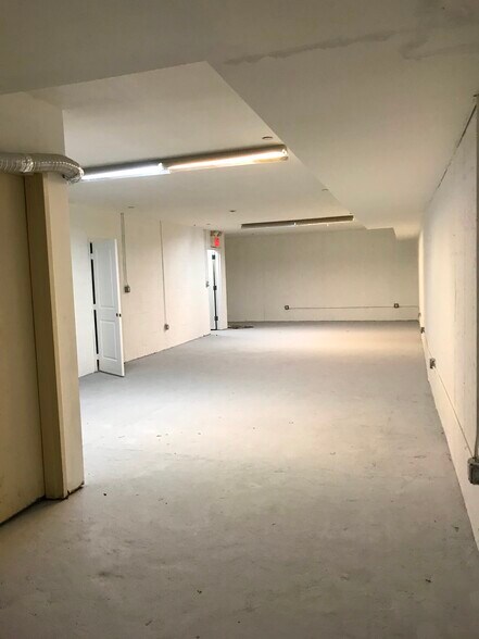 More Photos Of 42-61 Hunter St, Long Island City Apartments For Lease