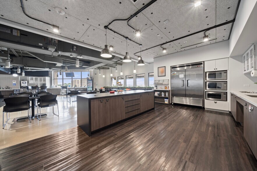 More Photos Of 7620 Guadalupe St, Austin Office For Lease