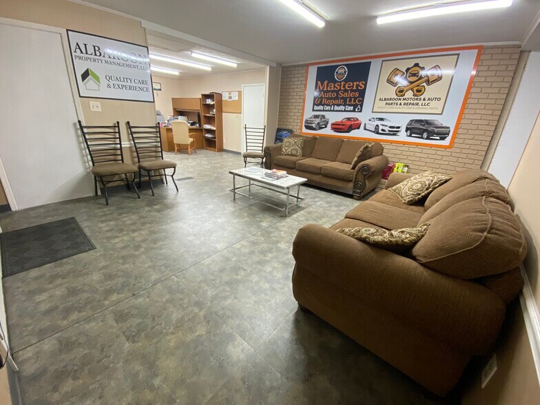 More Photos Of 2714 Russellville Rd, Bowling Green Flex For Sale