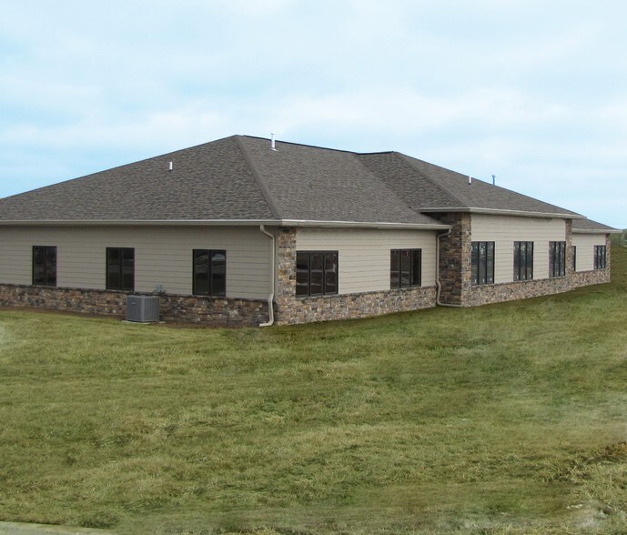 More Photos Of 9849 S 168th Ave, Omaha Office For Sale