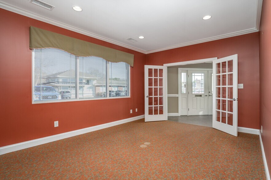 More Photos Of 4025 Capital Dr, Rocky Mount Office For Sale