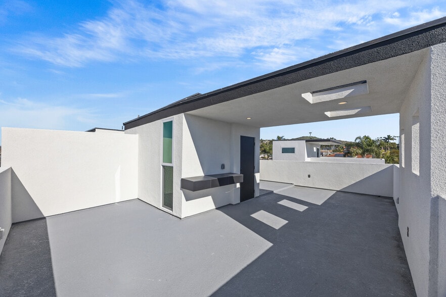 More Photos Of 3215 S El Camino Real, San Clemente Apartments For Sale