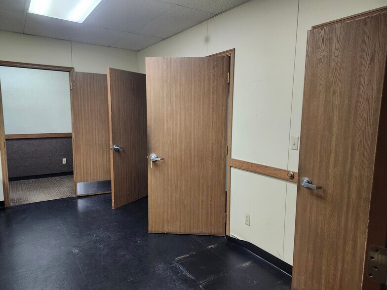 More Photos Of 826 Franklin Rd, Mercer Medical For Lease