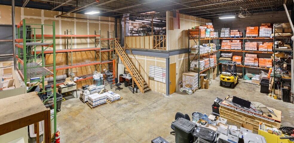 More Photos Of 60 E Us Highway 46, Fairfield Flex For Sale