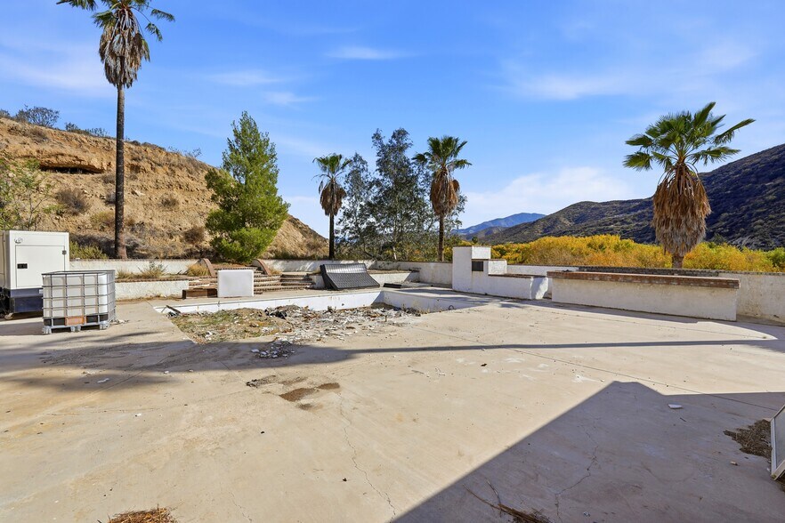 More Photos Of 8235 Soledad Canyon Rd, Agua Dulce Trailer Camper Park For Sale