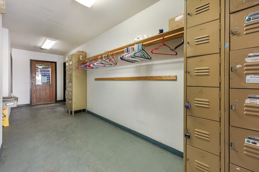 More Photos Of 945 Industrial Dr S, Sauk Rapids Manufacturing For Sale