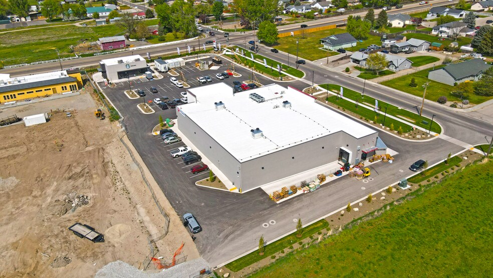 More Photos Of 2175 S Sub Station Rd, Emmett Supermarket For Sale