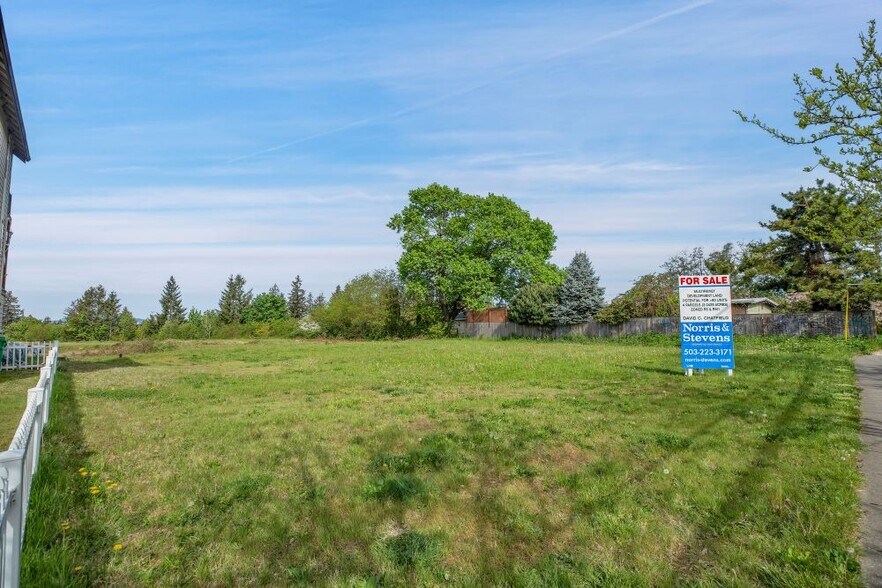 More Photos Of SE Steele St, Portland Land For Sale