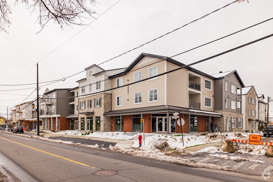Primary Photo Of 221 Rue Saint-Jean-Baptiste, Beloeil Storefront Retail Residential For Lease