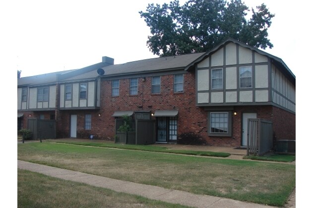 More Photos Of 3235 S Mendenhall Rd, Memphis Apartments For Sale