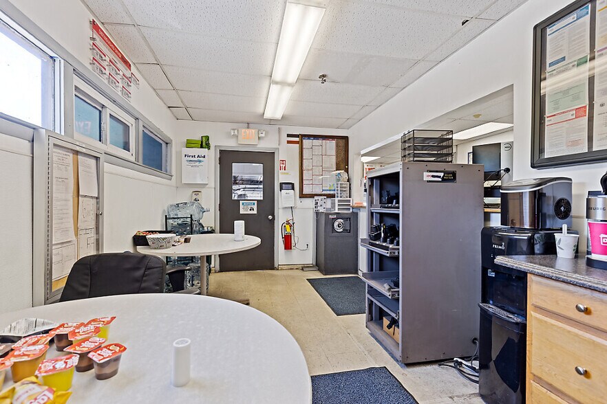 More Photos Of 122 Lyons Rd, Sidney Industrial For Sale
