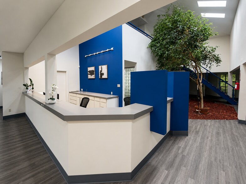 More Photos Of 1721 Cimarron Trl, Hurst Medical For Sale