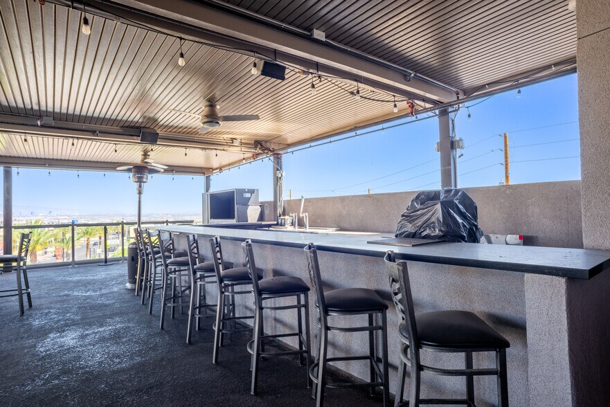 More Photos Of 37 S Water St, Henderson Office Residential For Lease