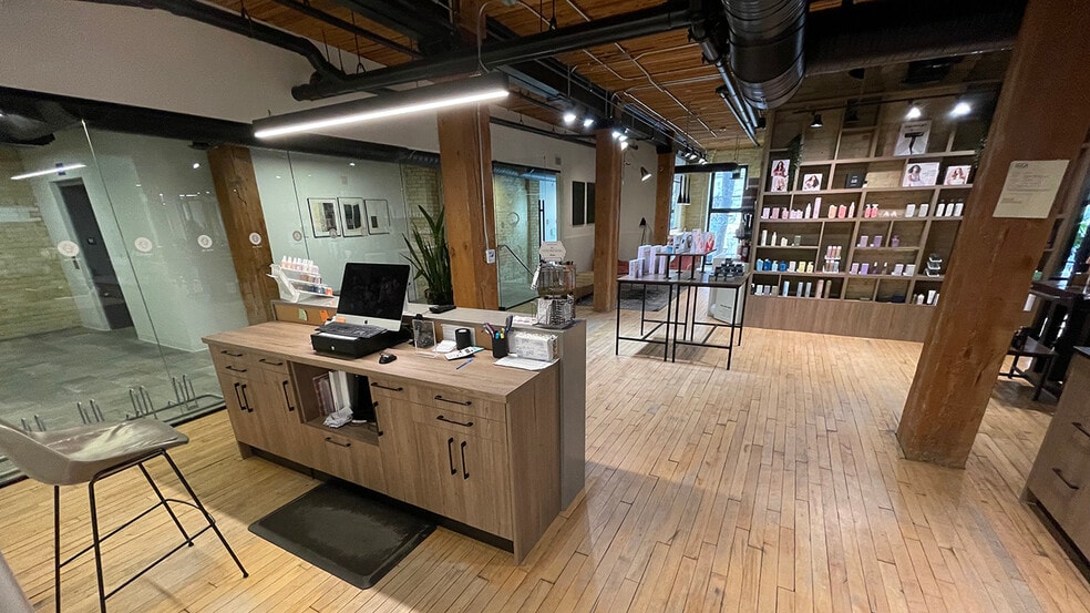 More Photos Of 139 Market Ave, Winnipeg Apartments For Sale