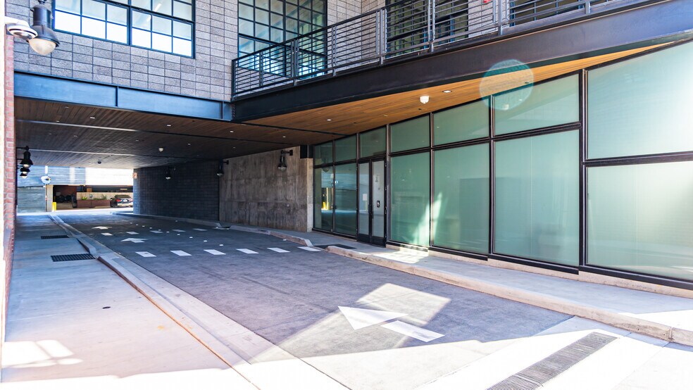 More Photos Of 136-142 Oregon St, El Segundo Research And Development For Lease
