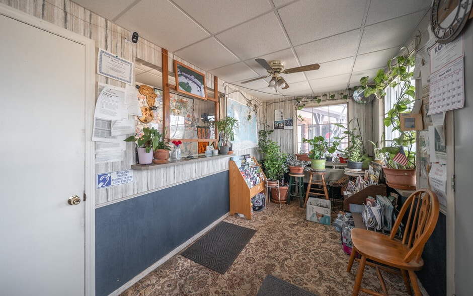 More Photos Of 812 S Bishop Ave, Rolla Hotel For Sale
