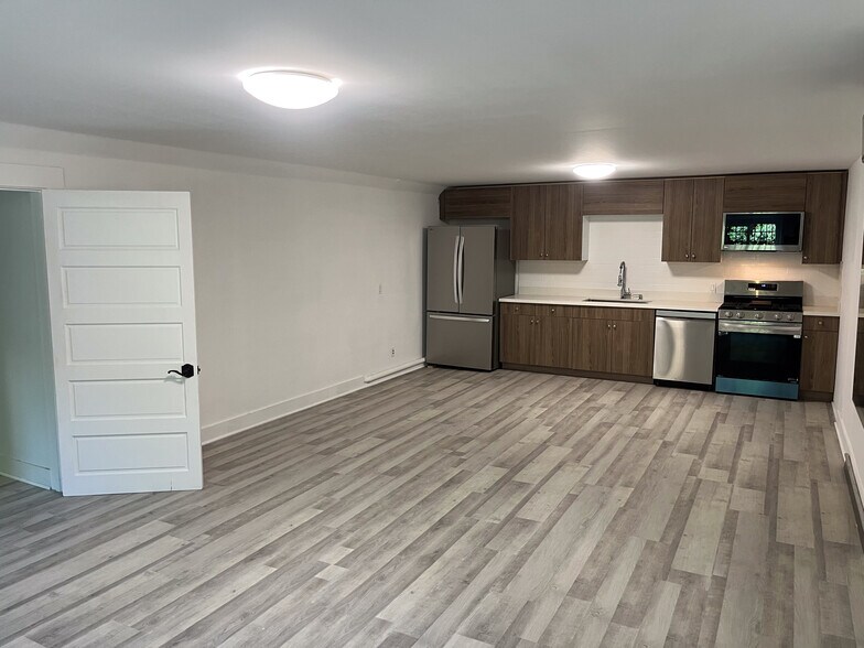 More Photos Of 658 S Bronson Ave, Los Angeles Office Residential For Sale
