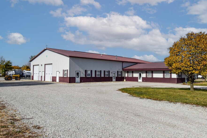 More Photos Of 1311 N Division St, Pontiac Warehouse For Sale