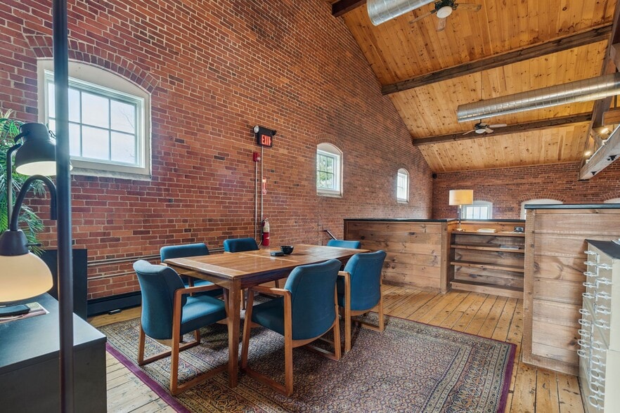 More Photos Of 26 Howland St, Plymouth Office For Sale