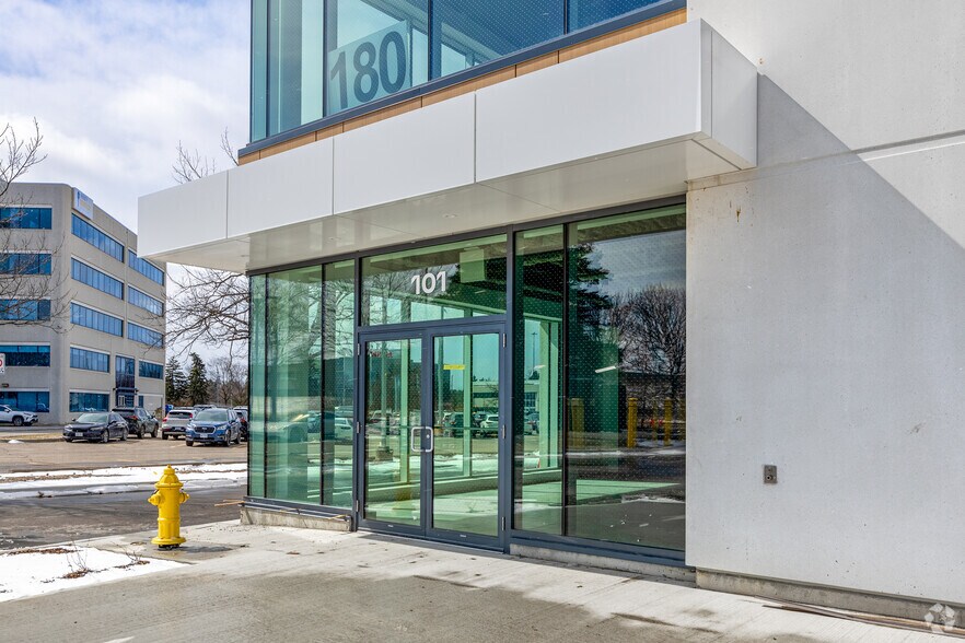 More Photos Of 180-190 Allstate Pky, Markham Distribution For Sale