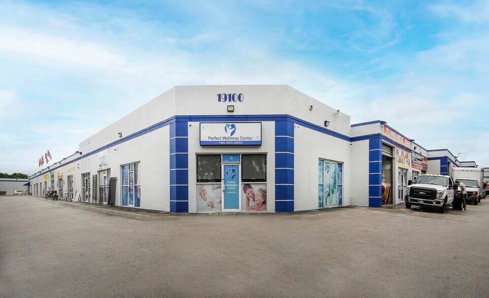 More Photos Of 19100 SW 106th Ave, Cutler Bay Light Distribution For Lease