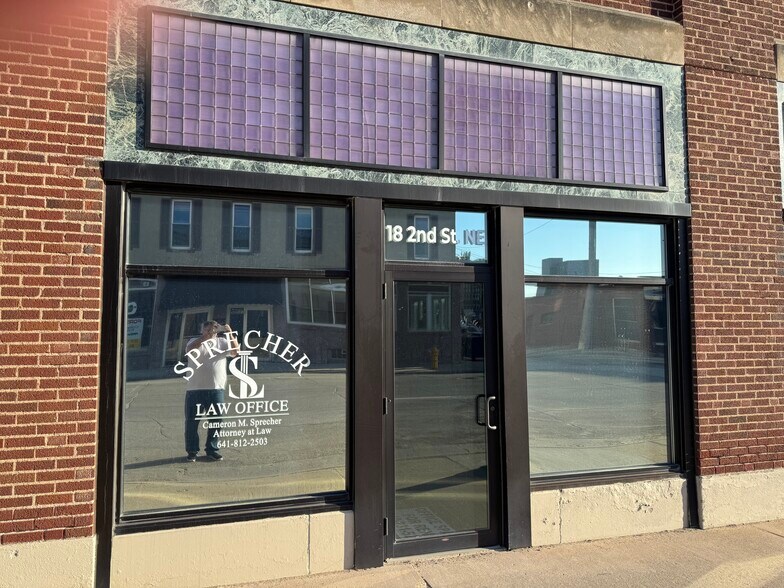 More Photos Of 18 2nd St NE, Mason City Office For Lease