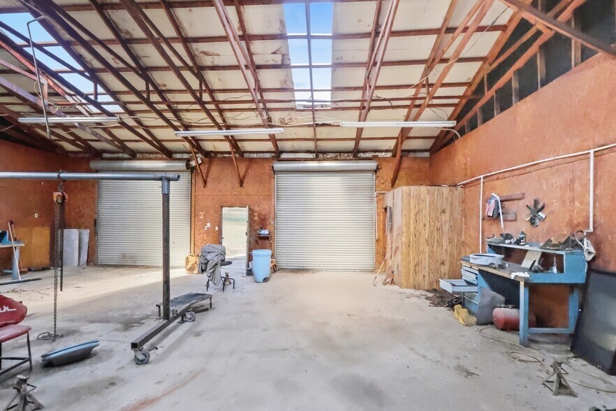 More Photos Of 1048 Georgia 17, Royston Warehouse For Sale