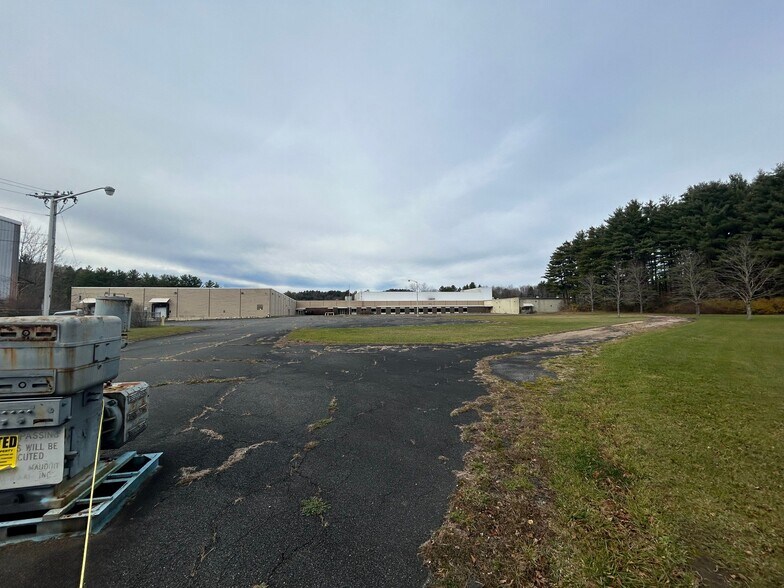 More Photos Of 701 Greylock St, Lee Manufacturing For Lease