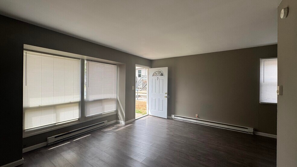 More Photos Of 511 S Rawlings St, Carbondale Apartments For Sale