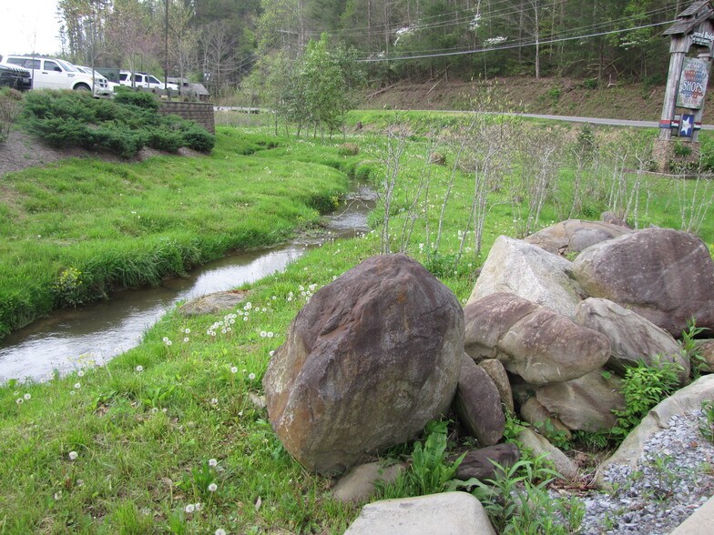 More Photos Of 849 Glades Rd, Gatlinburg Specialty For Sale