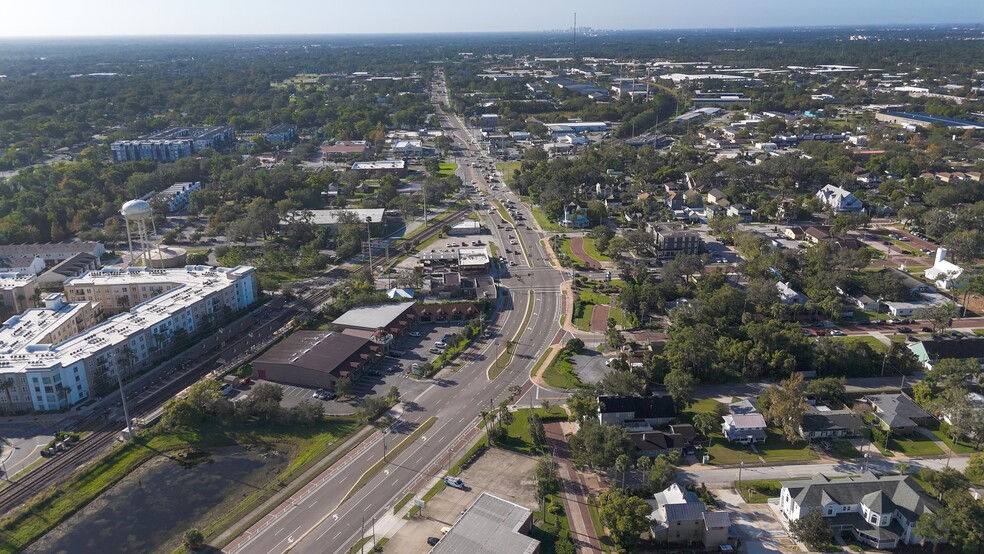 More Photos Of 351-355 N Ronald Reagan Blvd, Longwood Restaurant For Lease