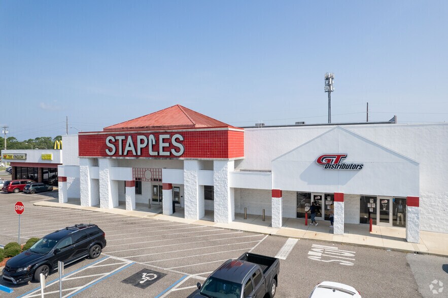 More Photos Of 2285 Kingsley Ave, Orange Park Unknown For Lease