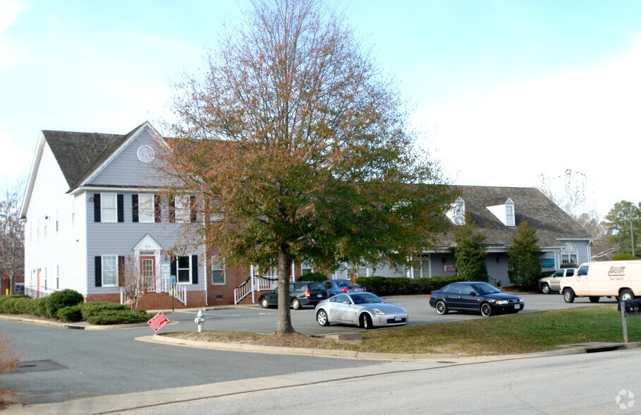 More Photos Of 13700-13702 Village Mill Dr, Midlothian Office For Lease