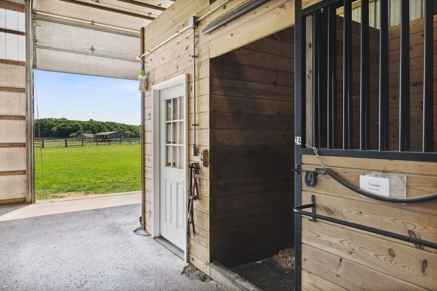 More Photos Of 1200 Cross River Dr, Riverhead Horse Stables For Sale