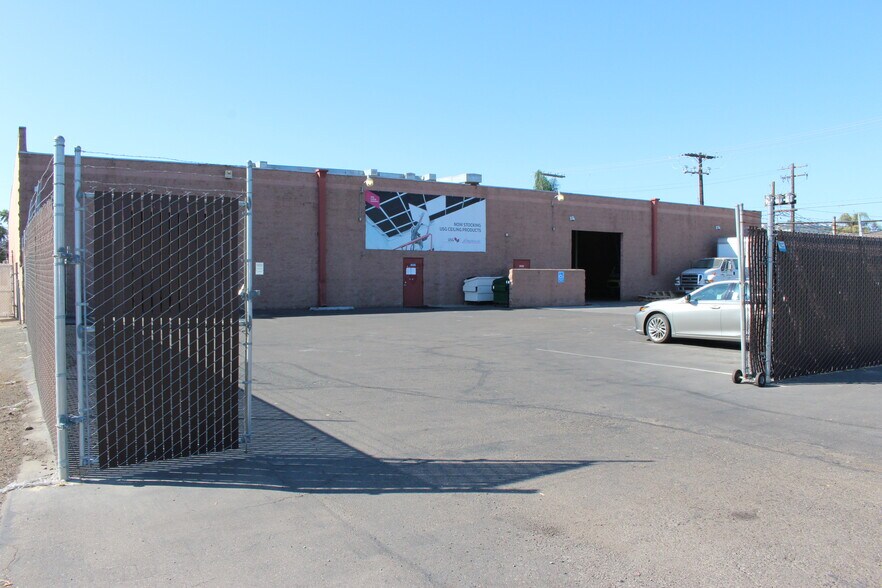 More Photos Of 683-685 Vernon Way, El Cajon Warehouse For Lease